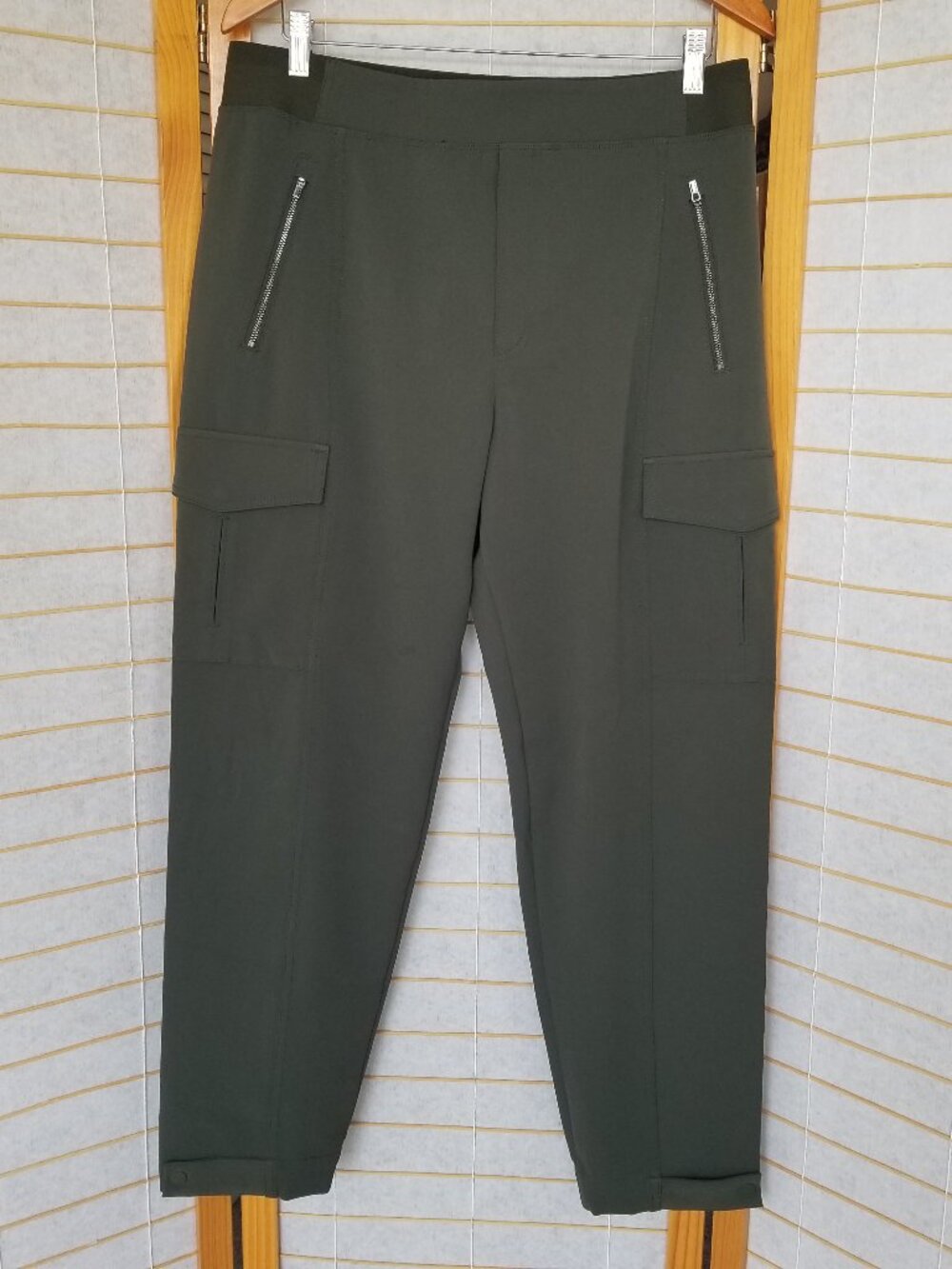 Athleta Endless High Rise Cargo Pants 14 Olive Prima Stretch Travel